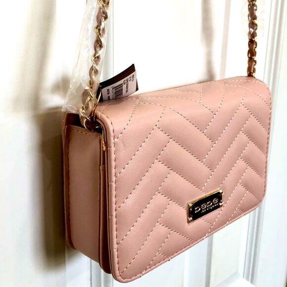 BEBE - NWT - "Sophia" Small Crossbody/Clutch in "Blush"/Quilted Vegan Leather - Picture 4 of 16